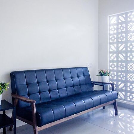 Explore 5Br Gardenhouse Retreats Butterworth Exterior foto