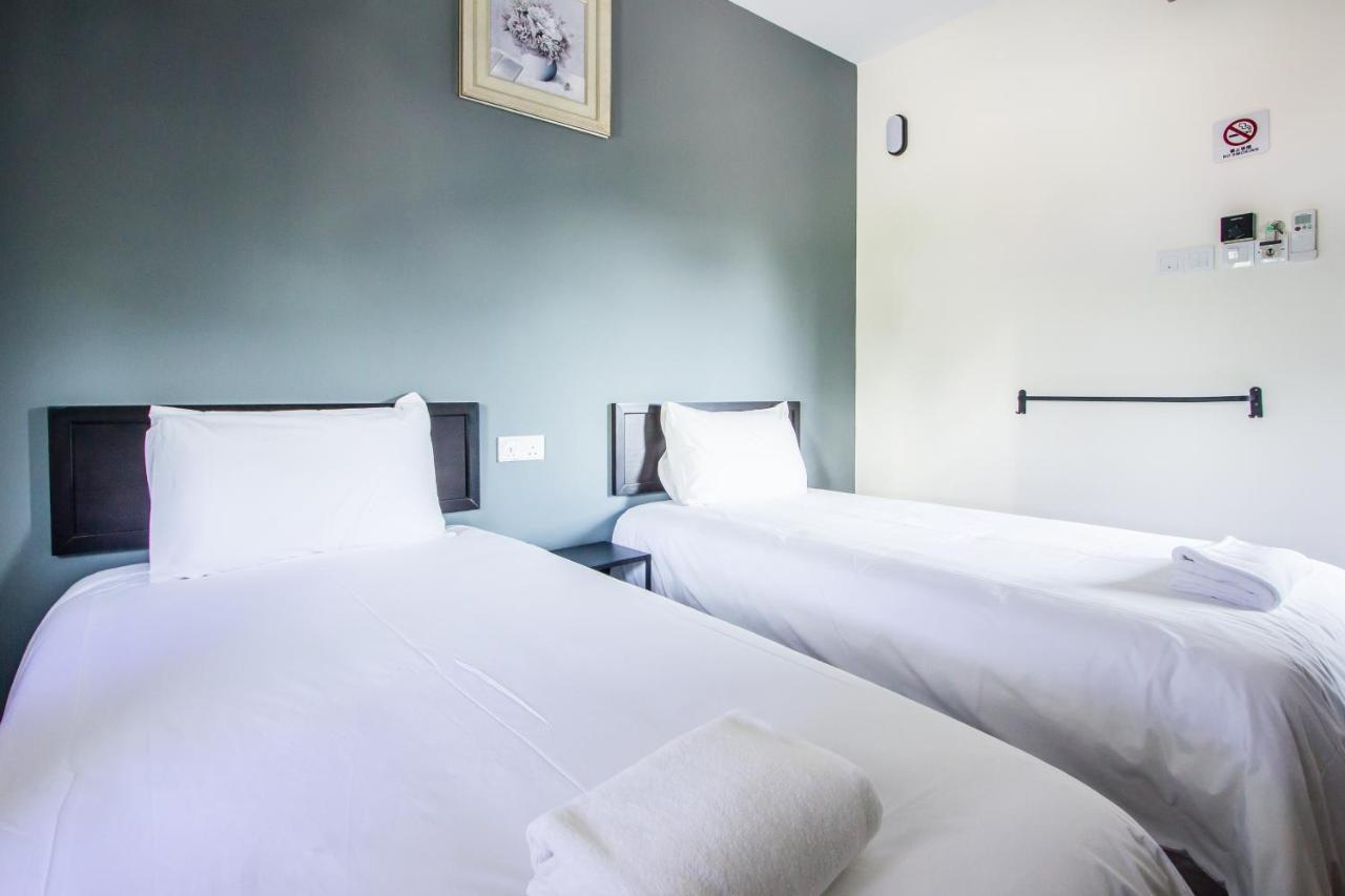 Explore 5Br Gardenhouse Retreats Butterworth Exterior foto