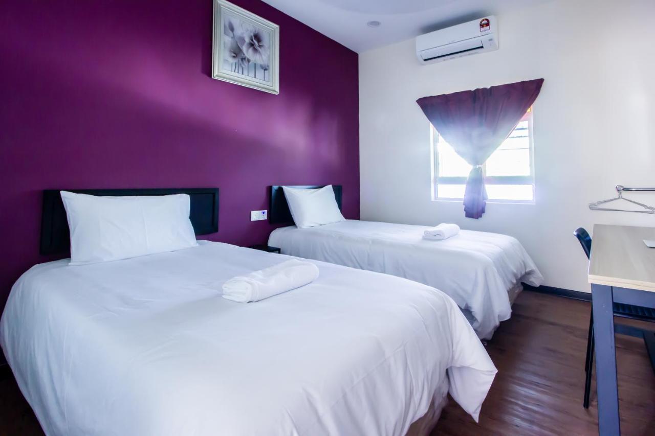 Explore 5Br Gardenhouse Retreats Butterworth Exterior foto