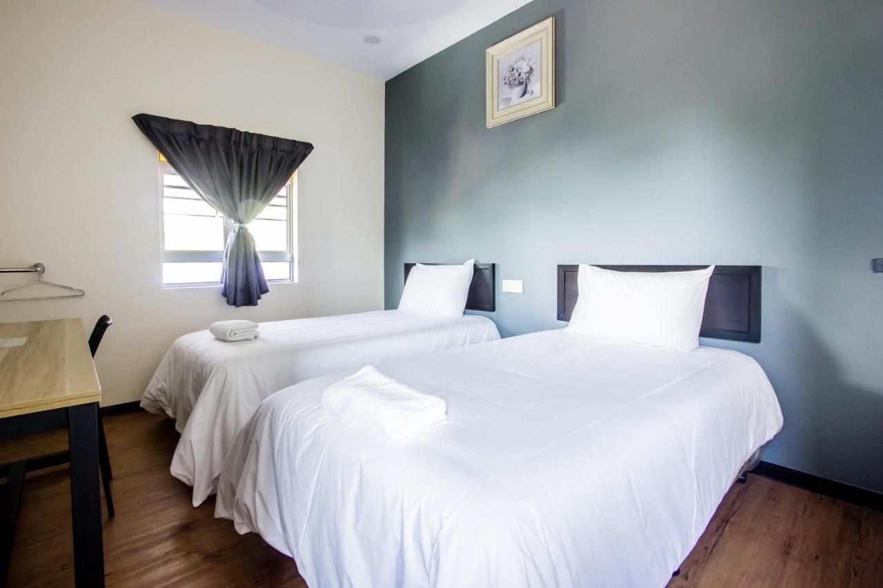 Explore 5Br Gardenhouse Retreats Butterworth Exterior foto