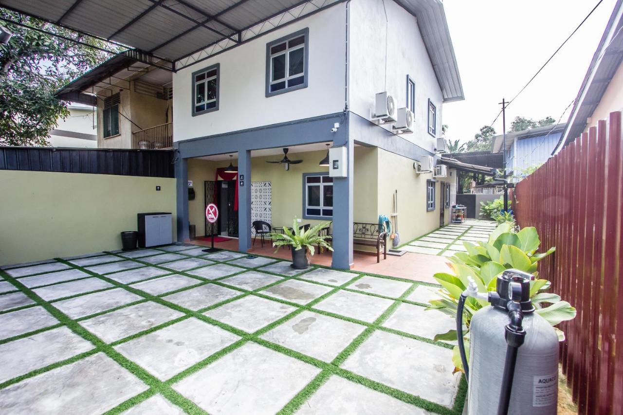 Explore 5Br Gardenhouse Retreats Butterworth Exterior foto